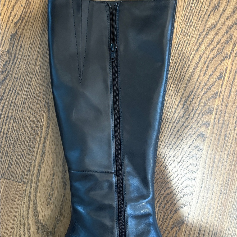 Vagabond Black Heeled Boots - Picture 9 of 14